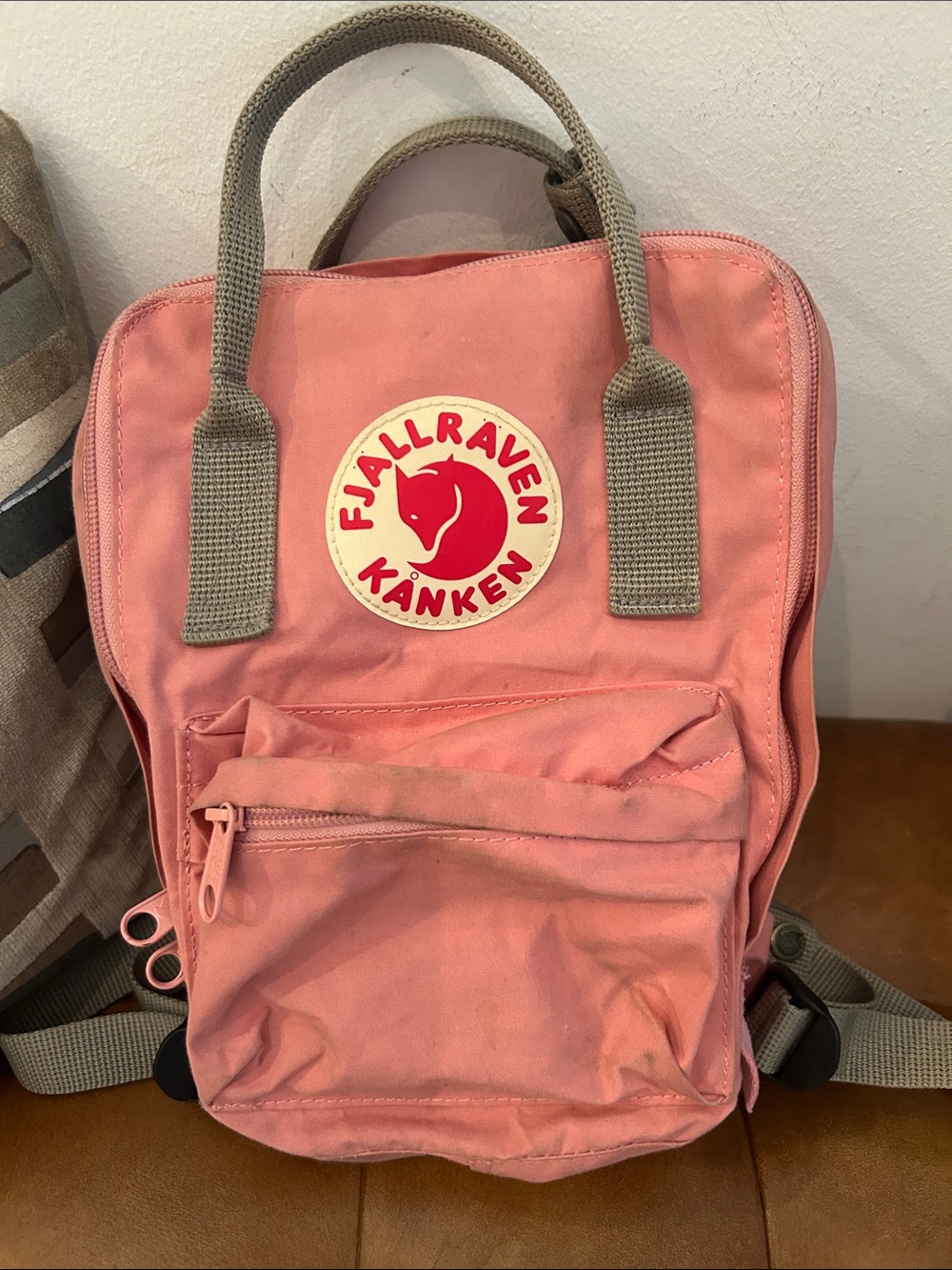 Fjallraven Kånken Mini Backpack - Coral Pink with Gray Straps